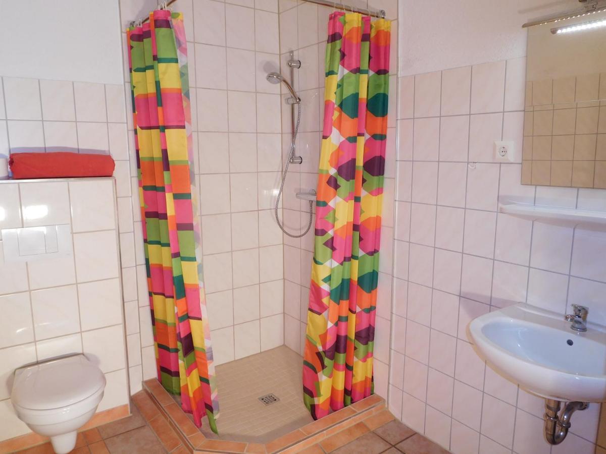 Hostel Waldhaus Am Ferienpark Mirow -Zimmer Du Wc Eksteriør billede